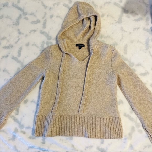 BANANA REPUBLIC CROPPED HOODIE PULLOVER BEIGE SWEATER. SIZE (S) - Picture 8 of 14